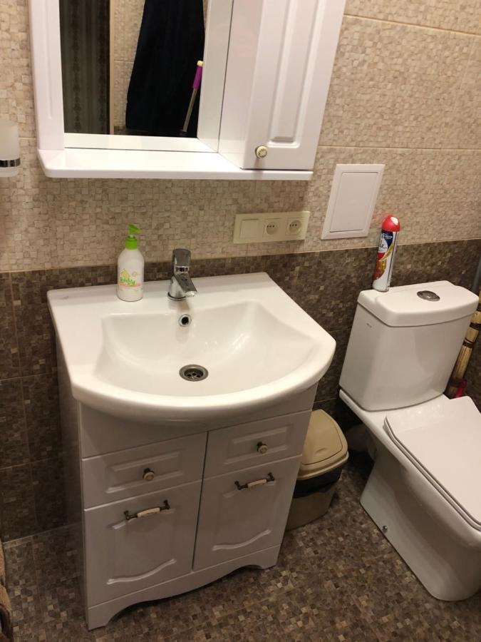 Red Apartment 2019 Very Centre Херсон Екстер'єр фото