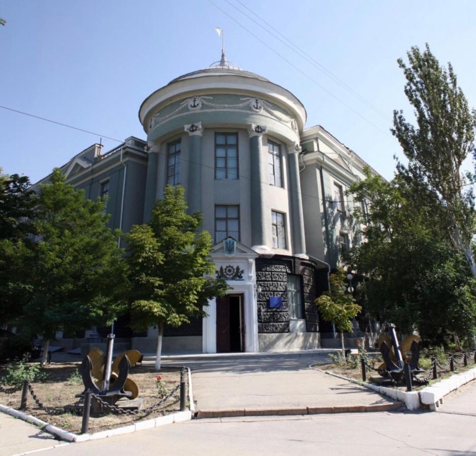Red Apartment 2019 Very Centre Херсон Екстер'єр фото