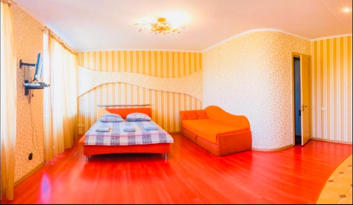 Red Apartment 2019 Very Centre Херсон Екстер'єр фото